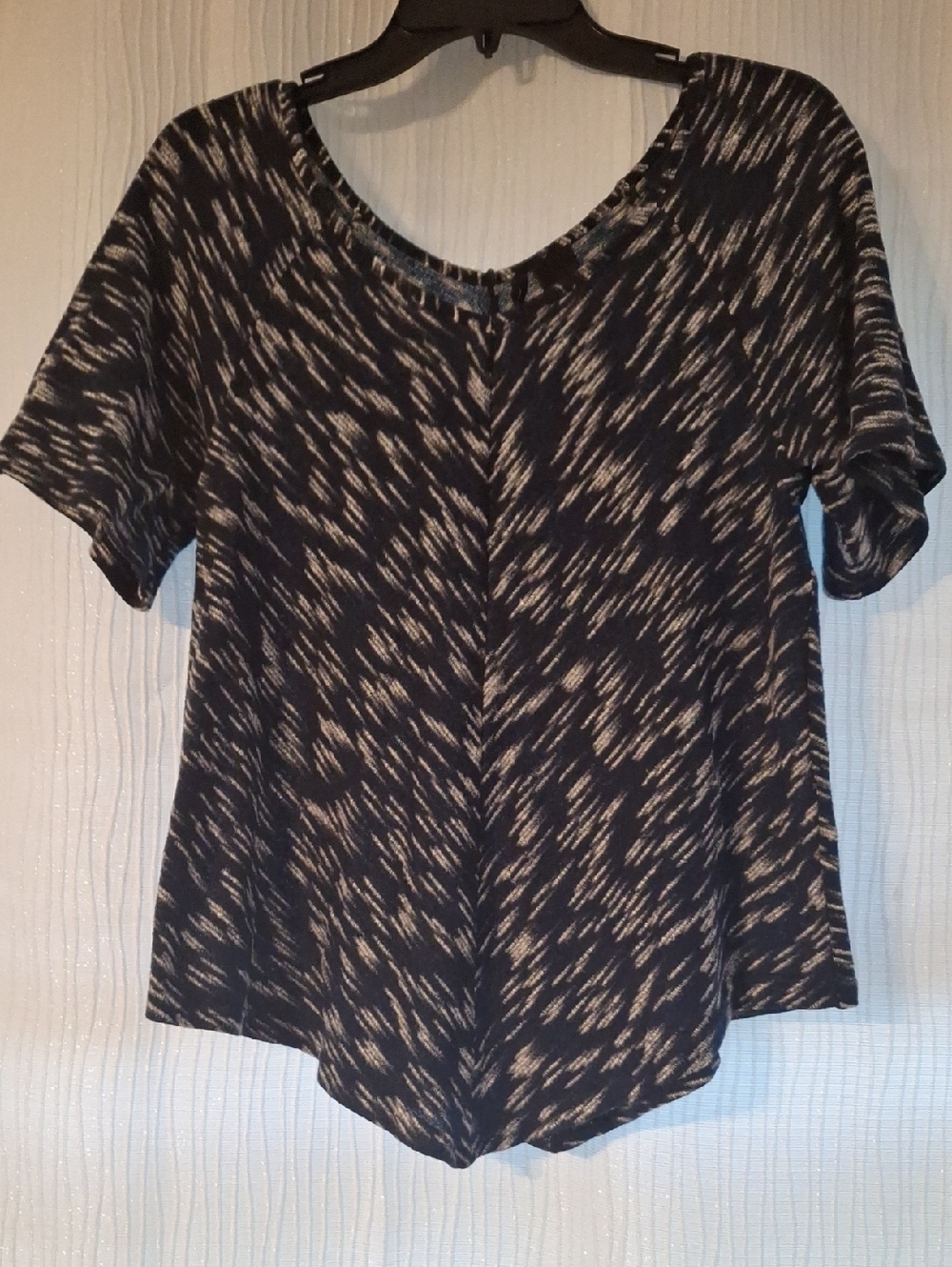 Women's Short Sleeve Navy & Cream Patterned Top